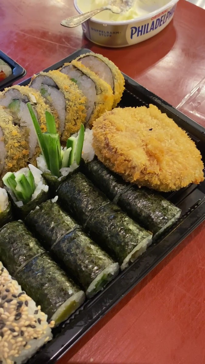 Jinbu Sushi Photo 2