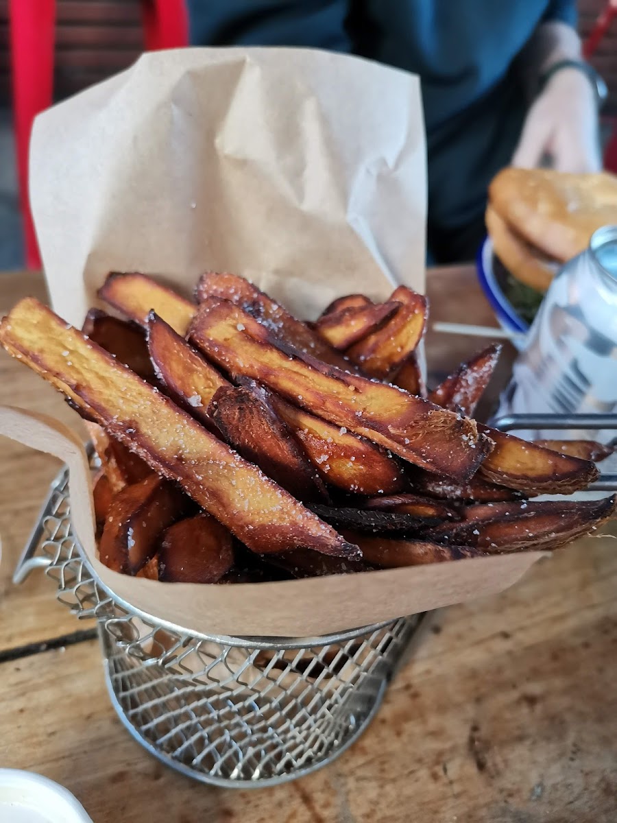 Red Star Burger Bar Photo 10