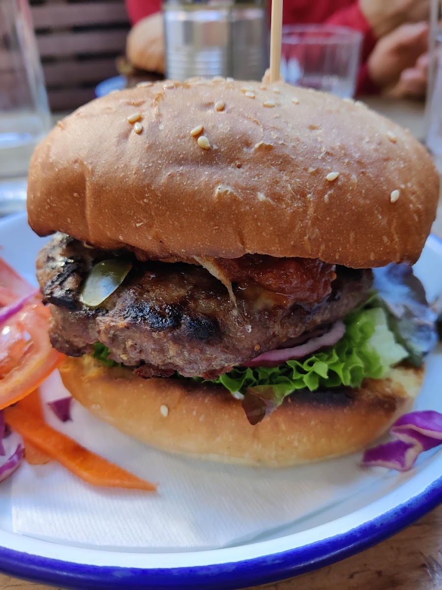 Red Star Burger Bar Photo 9