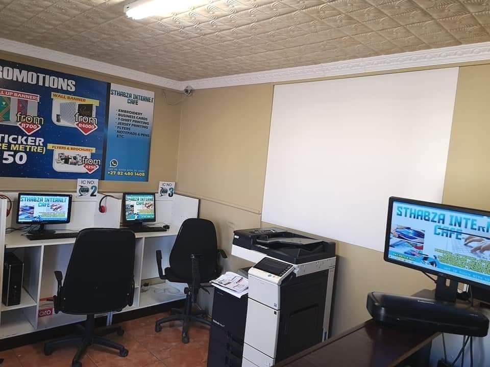 Sthabza Internet Cafe Photo 3