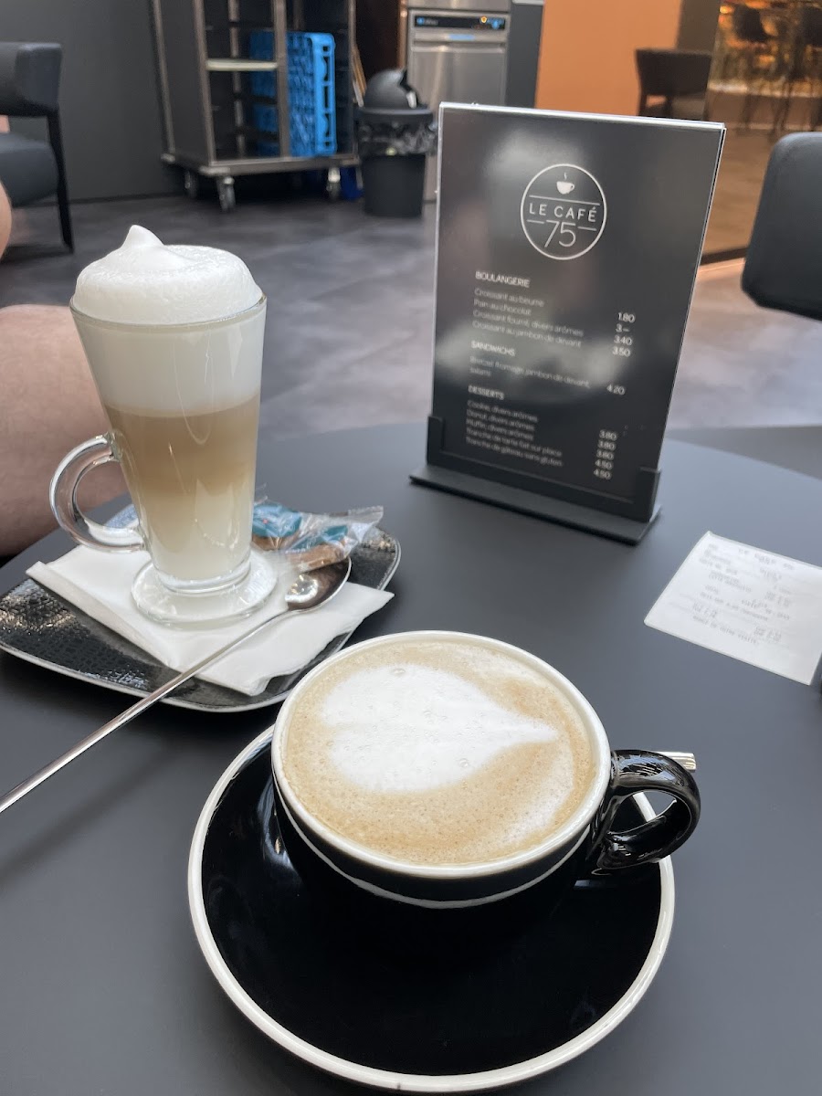 Le Café 75 Photo 2