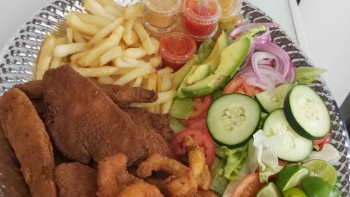 Mariscos Arrecife Azul Photo 3