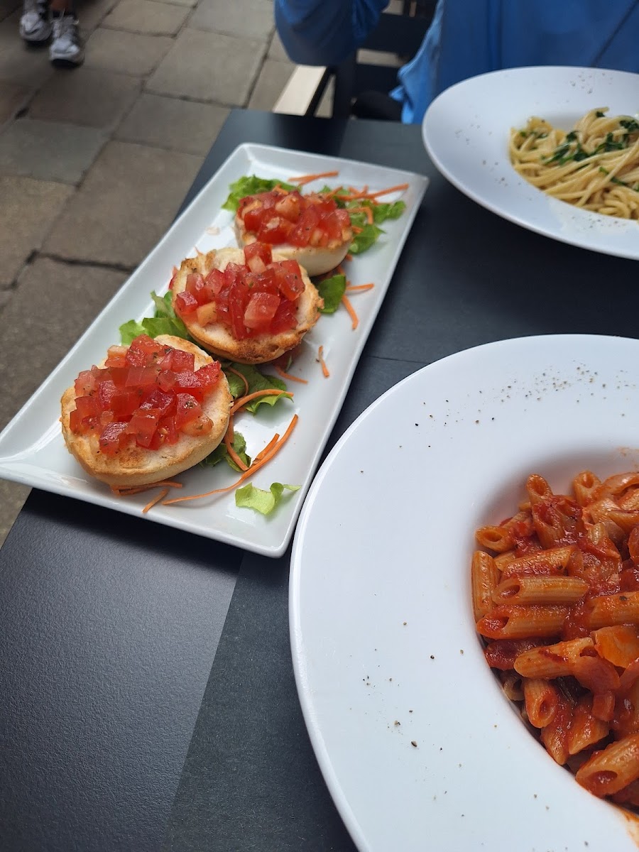 Gino's Pizza & Pasta Photo 8