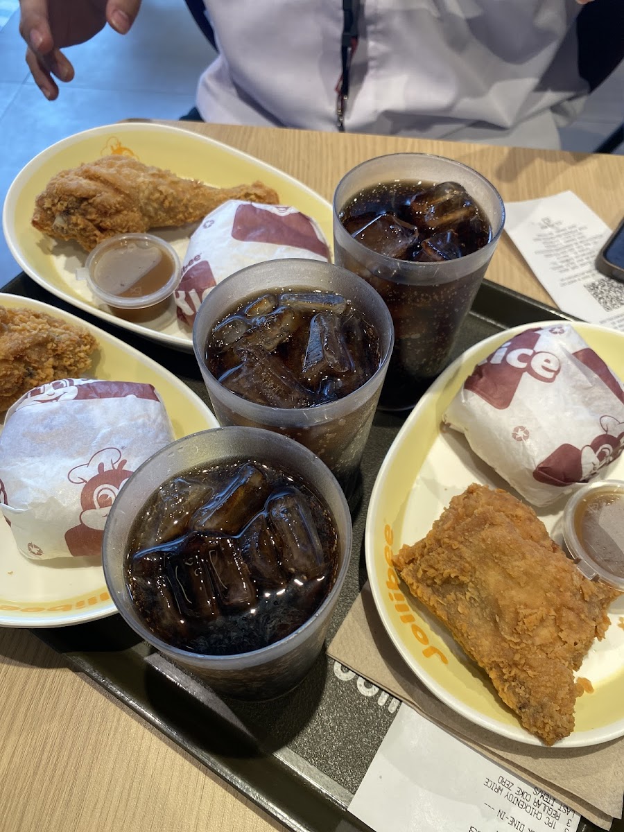 Jollibee Liana's Parañaque Photo 6