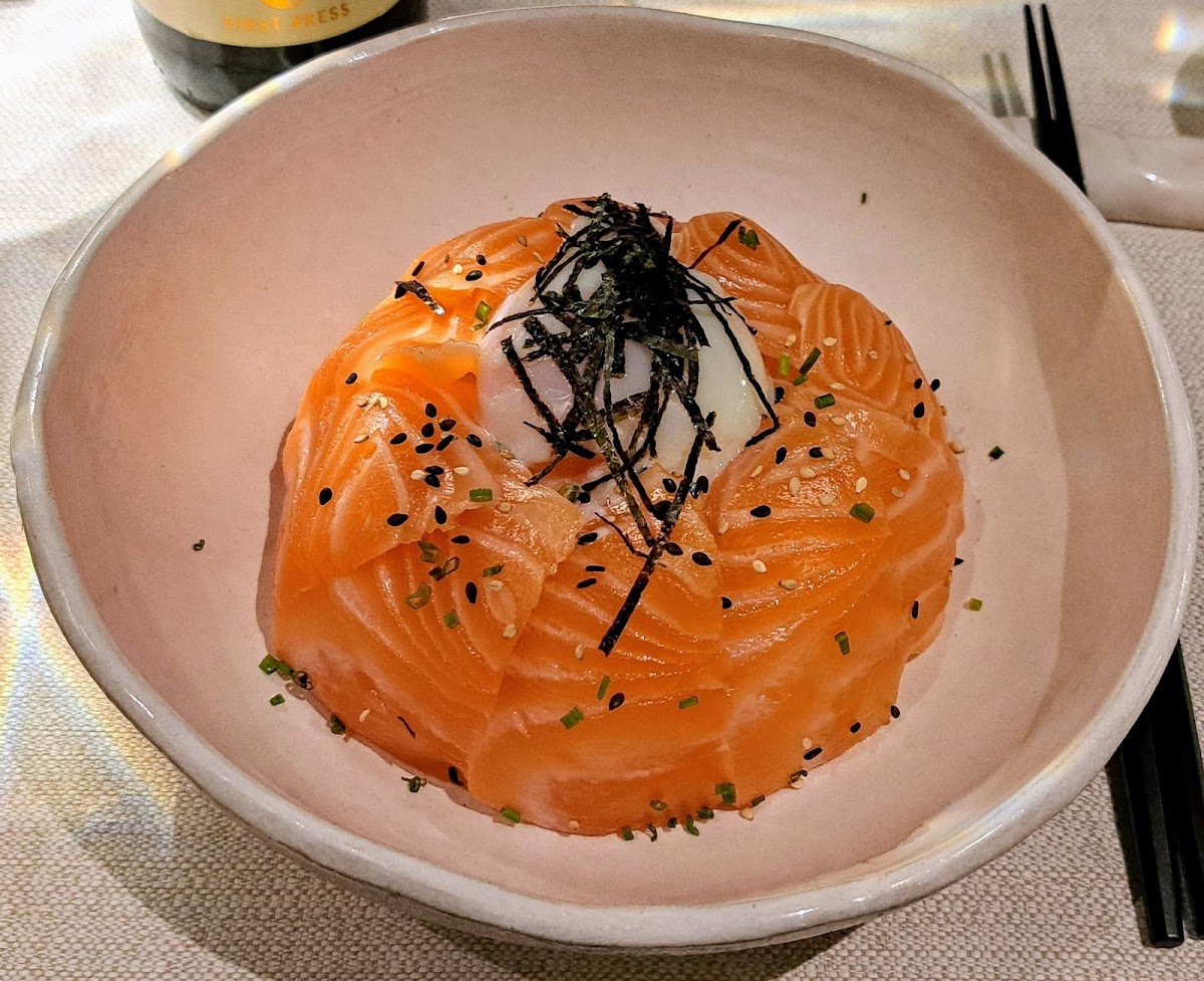 Hana-Kaze Sushi Lounge Photo 6