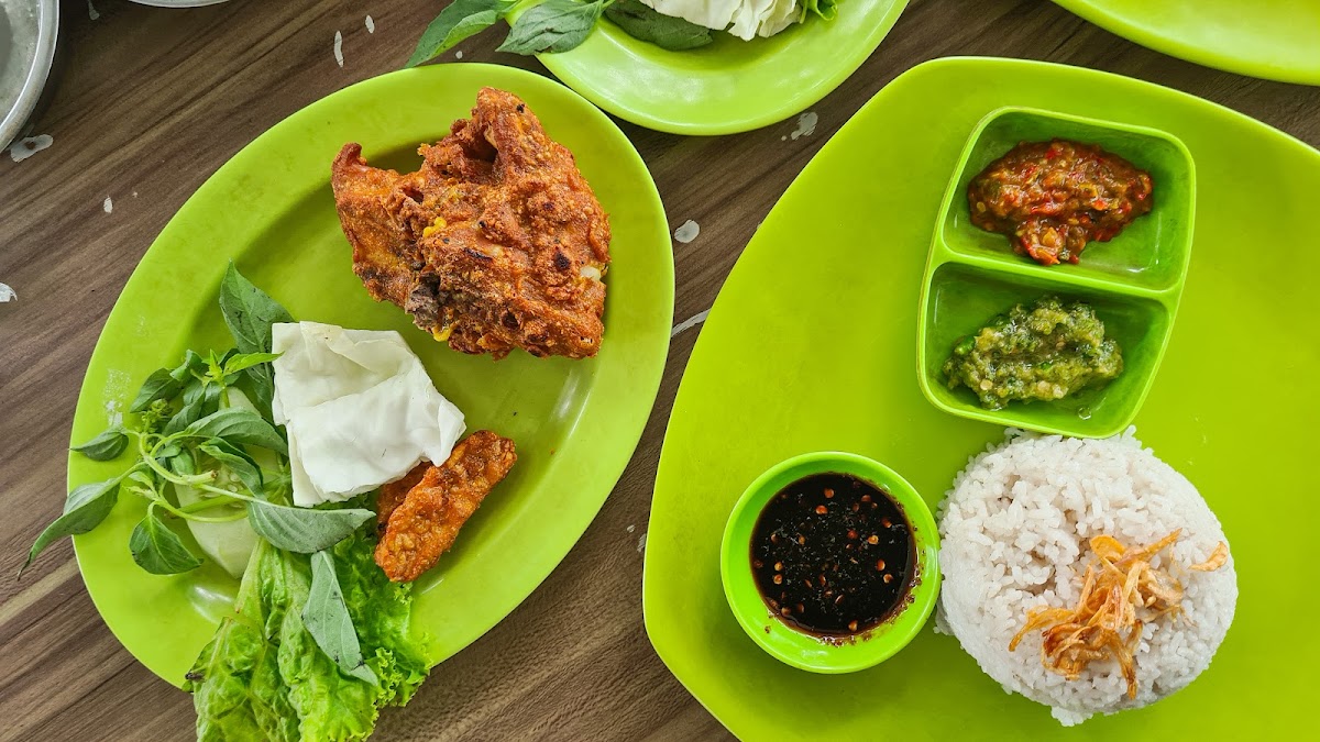 Ayam Bakar Penyet Palapa Klambir Photo 4