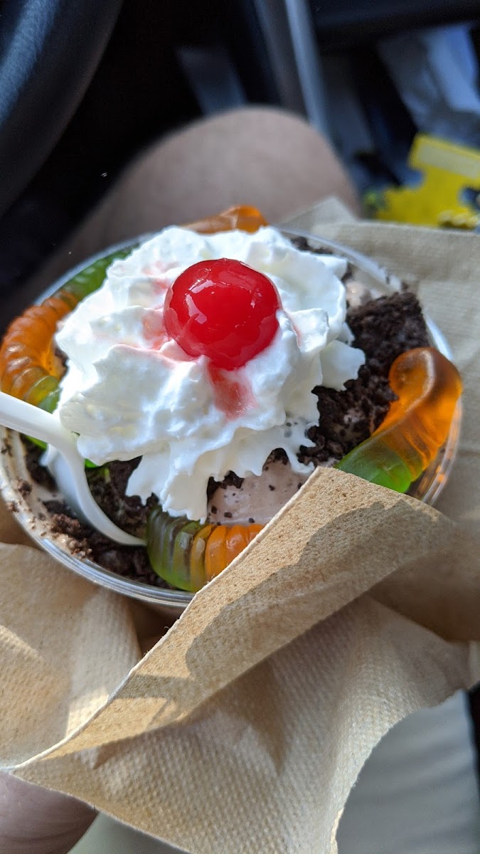 Wholly Cow Frozen Custard Photo 6