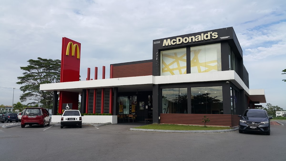 McDonald's Batu Kawa DT