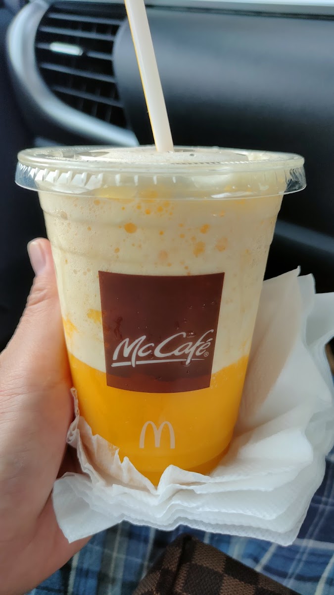 McDonald's Batu Kawa DT Photo 6