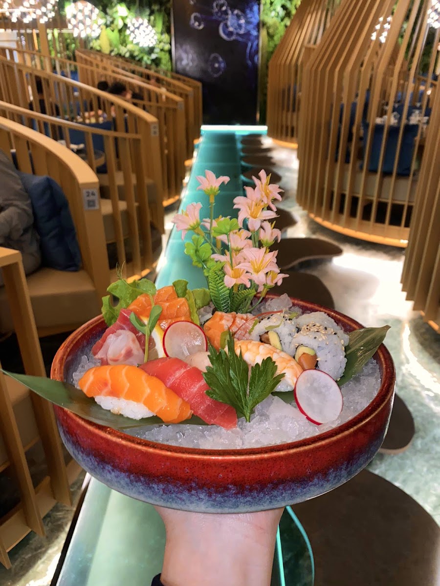 MOOD Sushi Restaurant • Busnago Photo 3