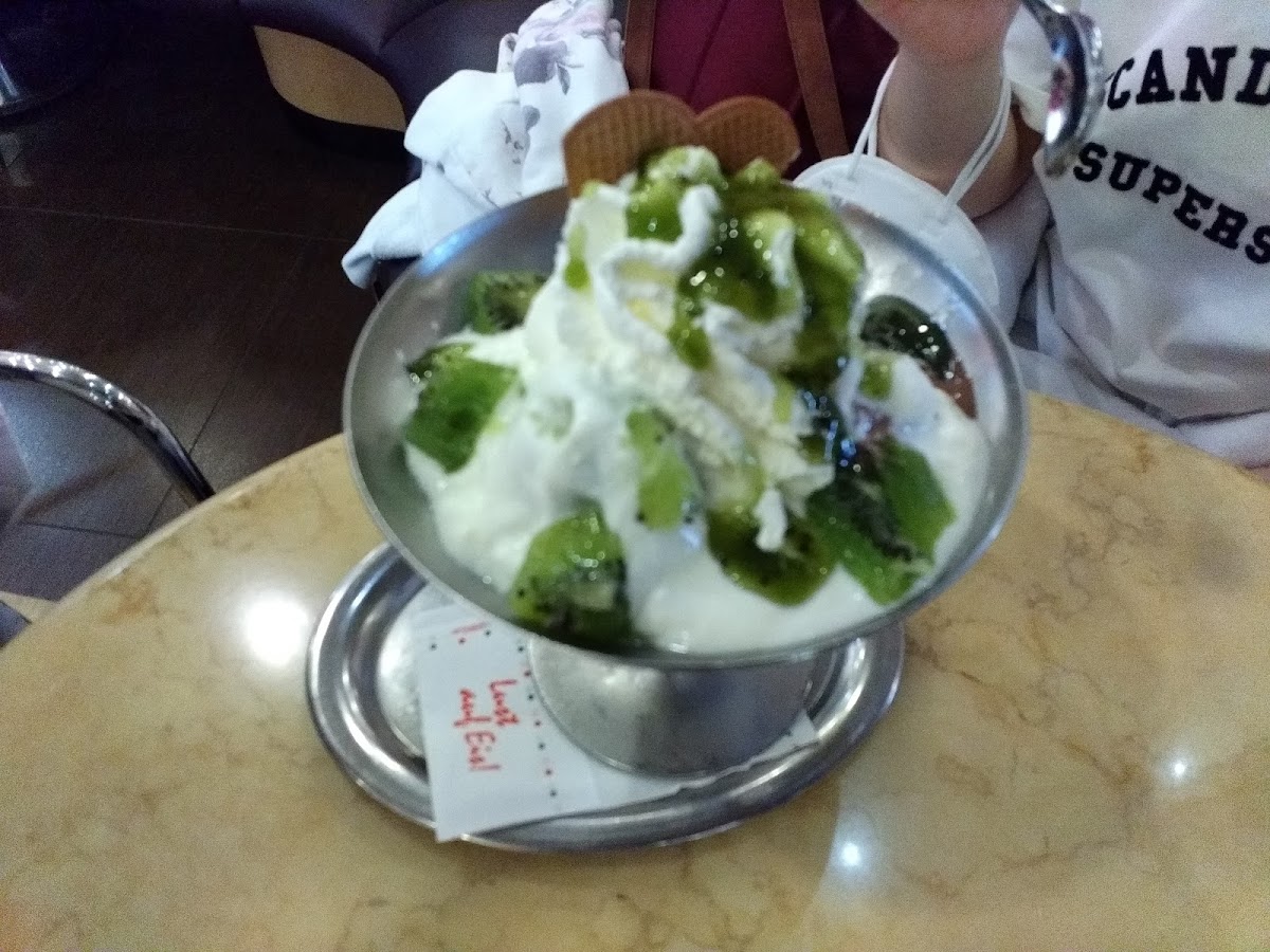 Gelati Eiscafe im Stadtcenter Photo 9