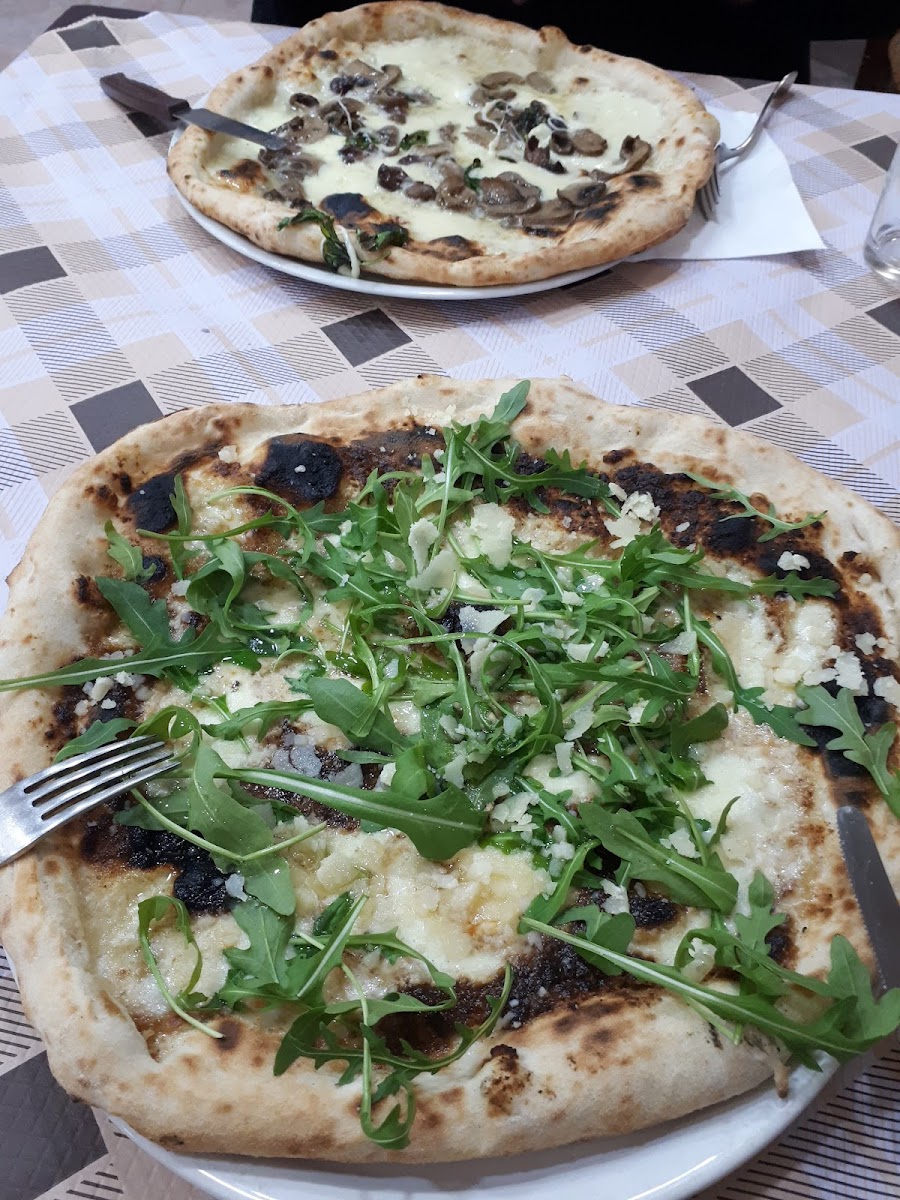 Antica Pizzeria La Centenaria a Materdei Photo 10