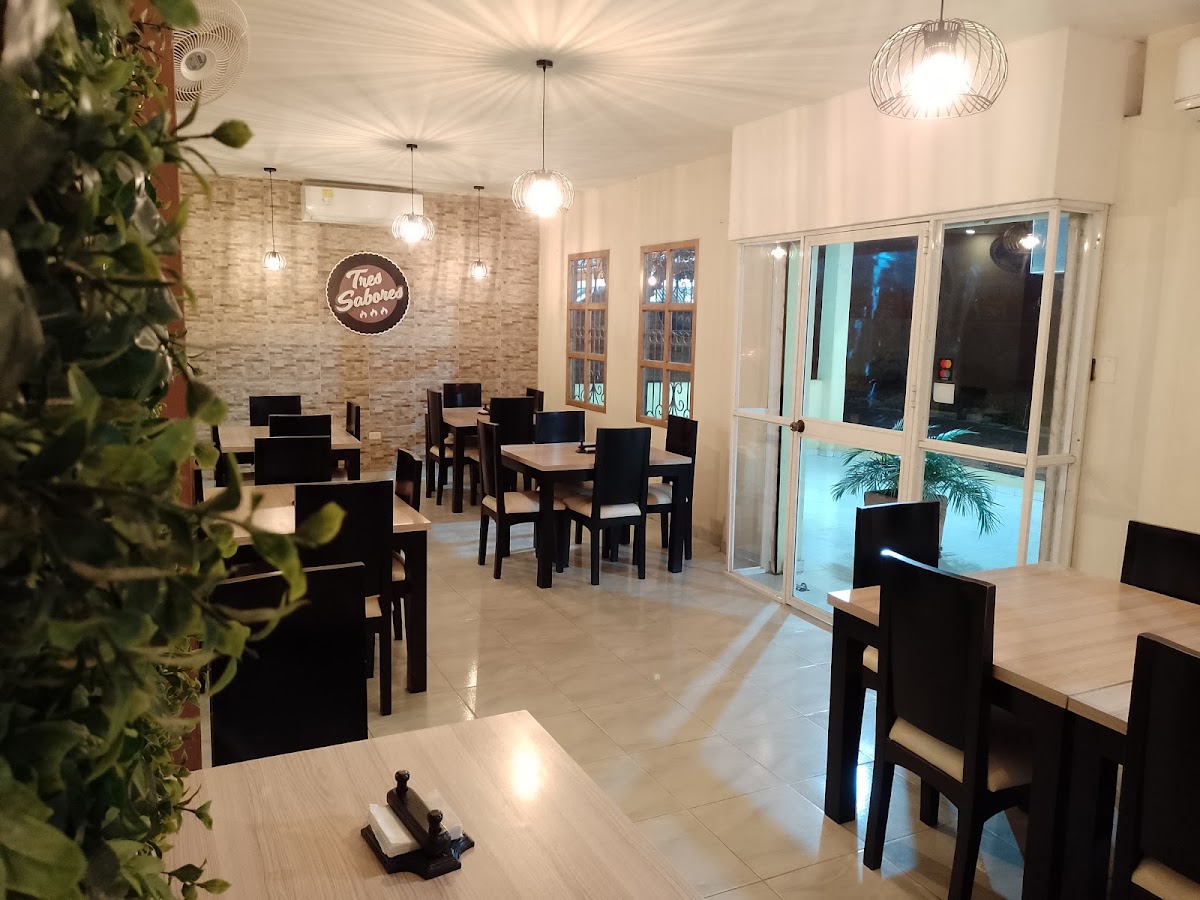 Tres Sabores - Restaurante