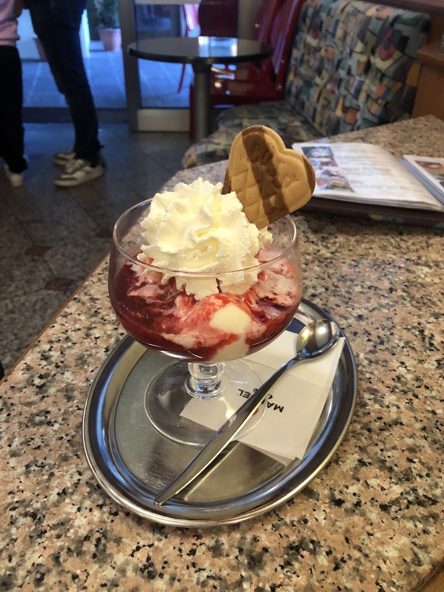 Eisdiele CB Photo 7