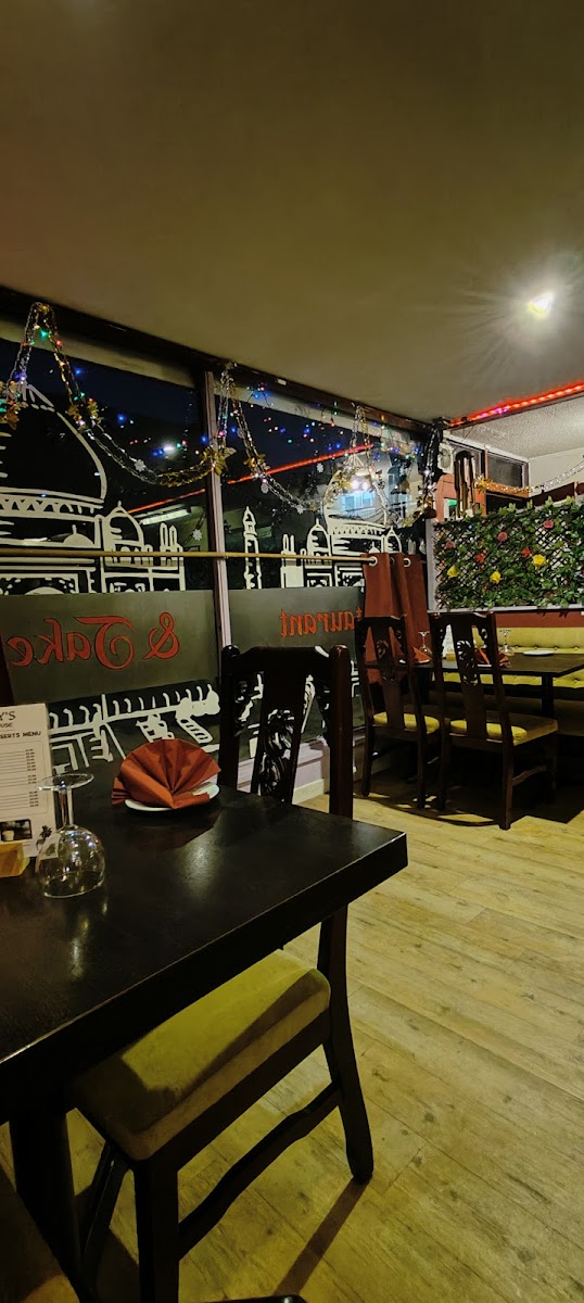 Lackys Balti House Photo 2