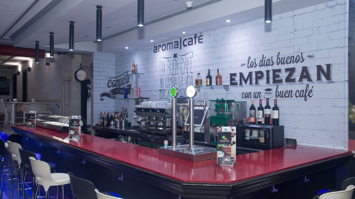 Cafetería Aroma Café.