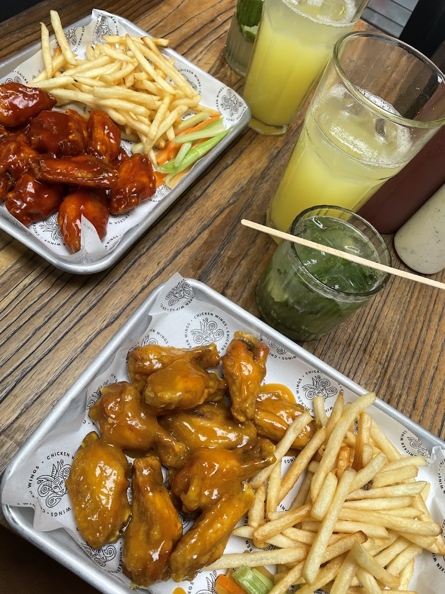 Dante's Wings Downtown Photo 4