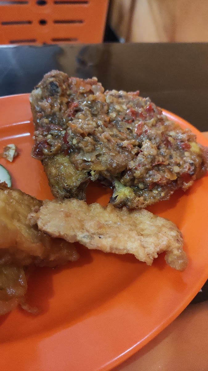 Ayam Kremes Prambanan Photo 10