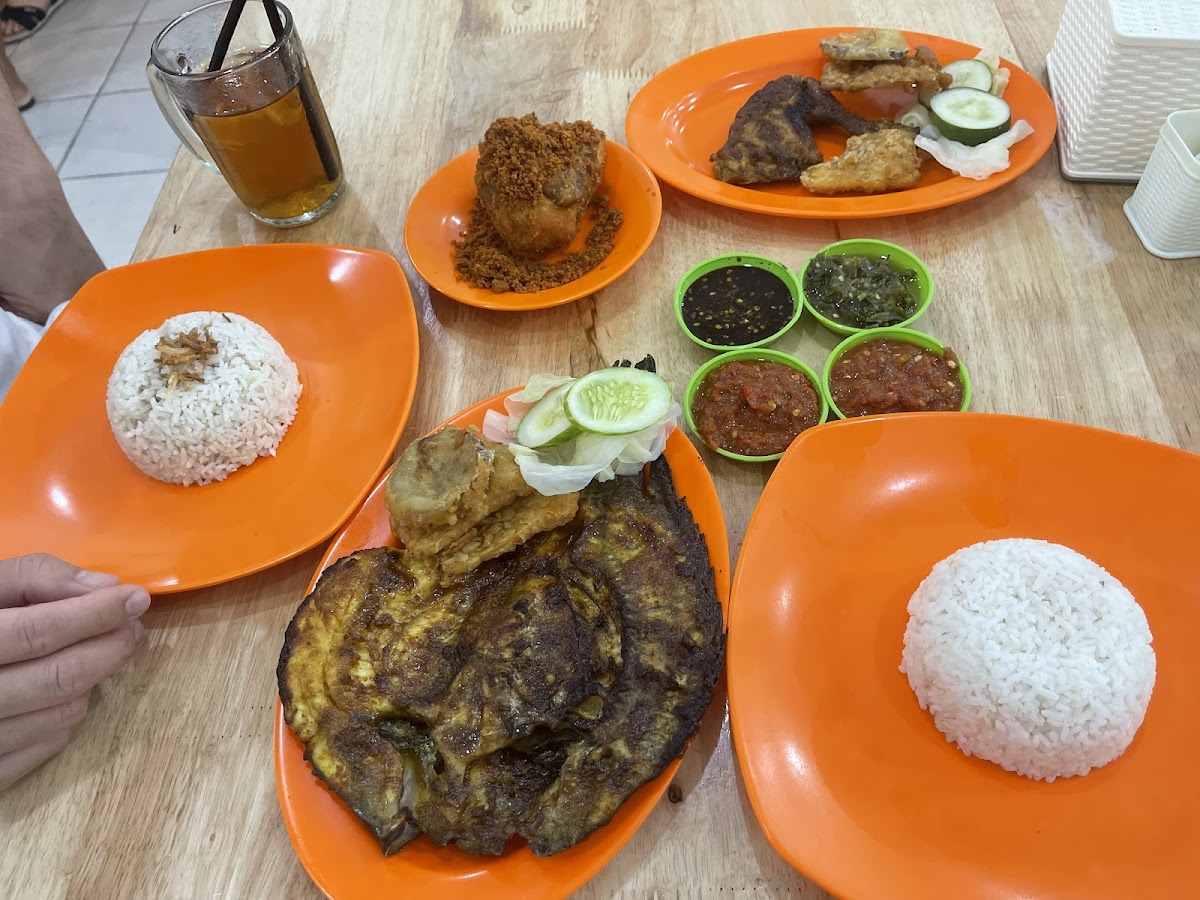 Ayam Kremes Prambanan Photo 5