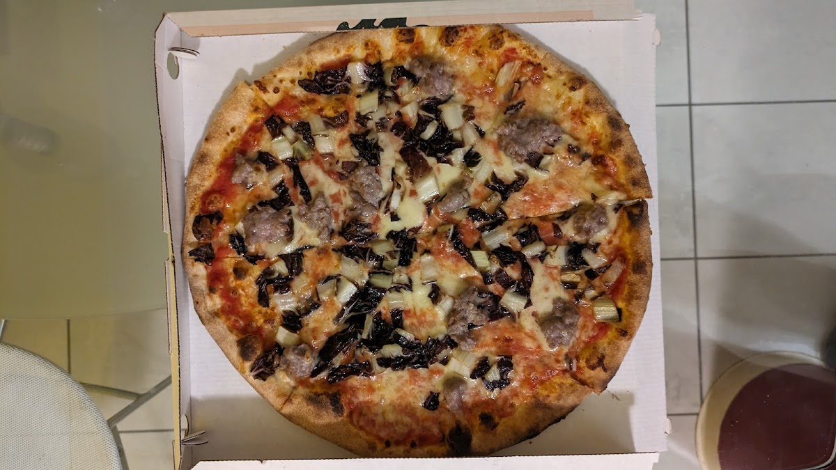 Pizzeria La Pizzeria Photo 3