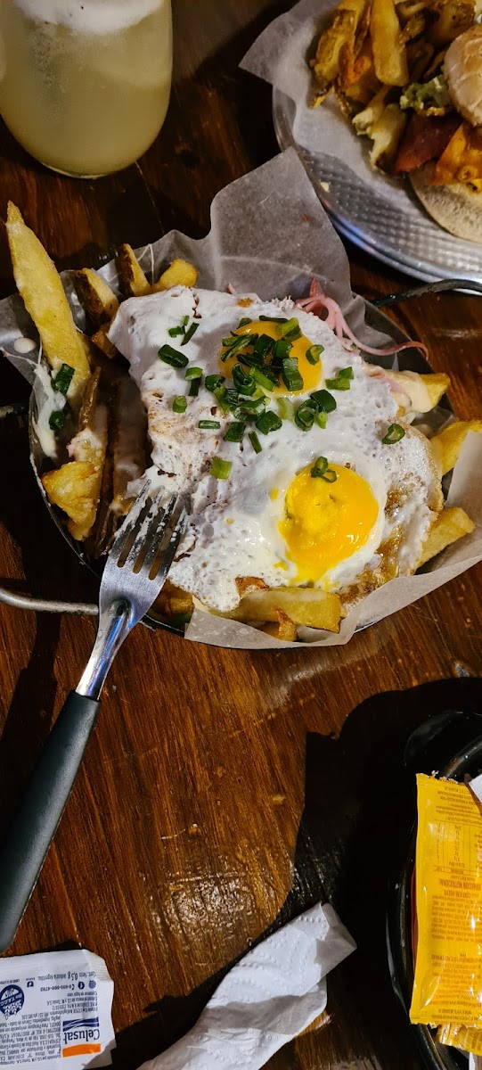 El Burgues Food & Beer Photo 8
