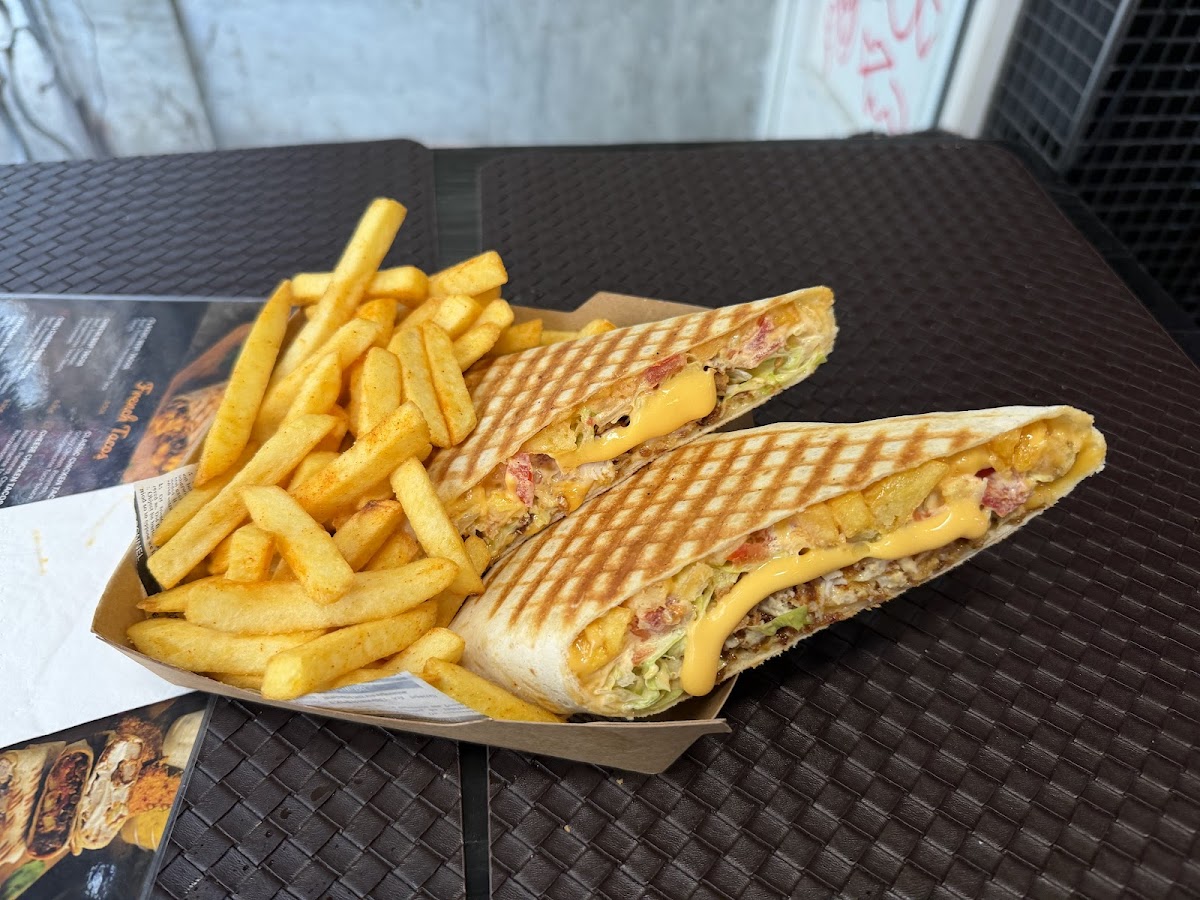 Fusion Tasty - Beef & Fries Photo 3