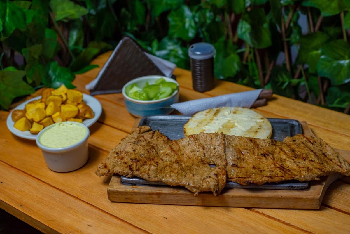 La Cabaña Bar Parrilla