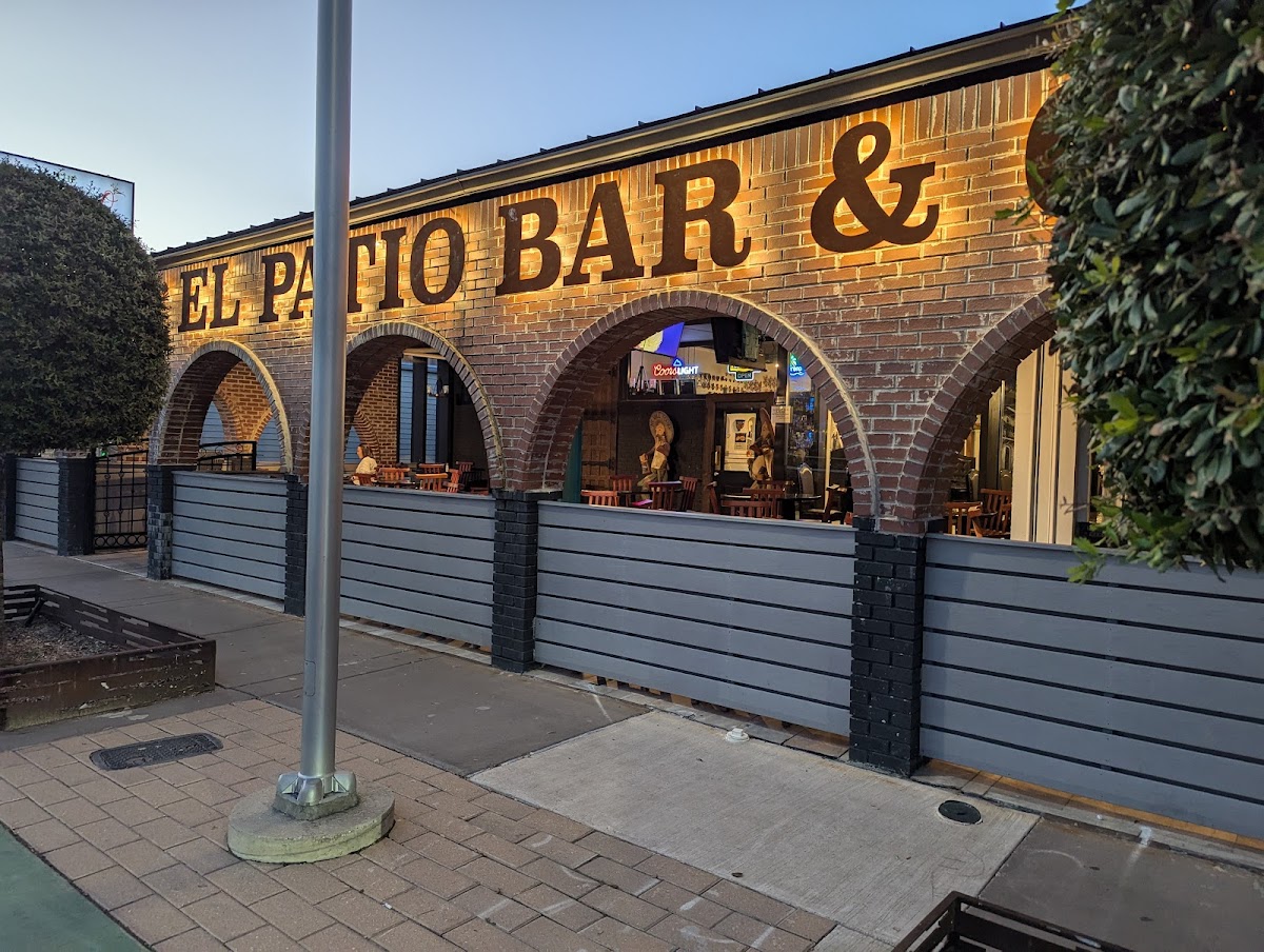 EL PATIO BAR & GRILL