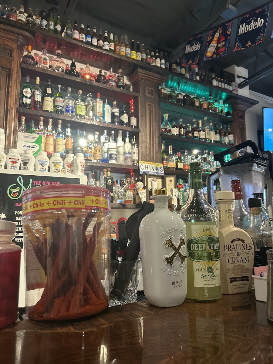 EL PATIO BAR & GRILL Photo 3