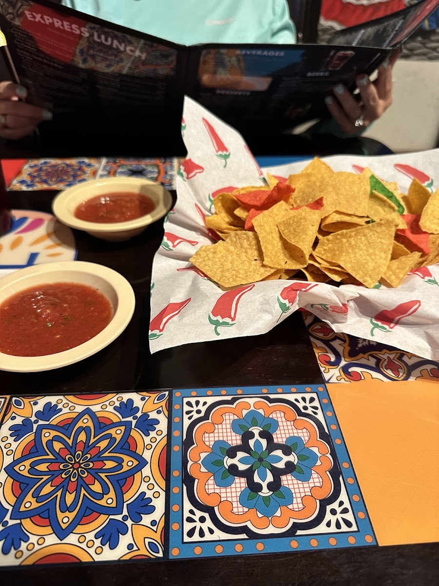 EL PATIO BAR & GRILL Photo 8