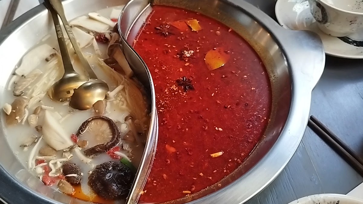 'It's Not' Hot Pot Photo 2