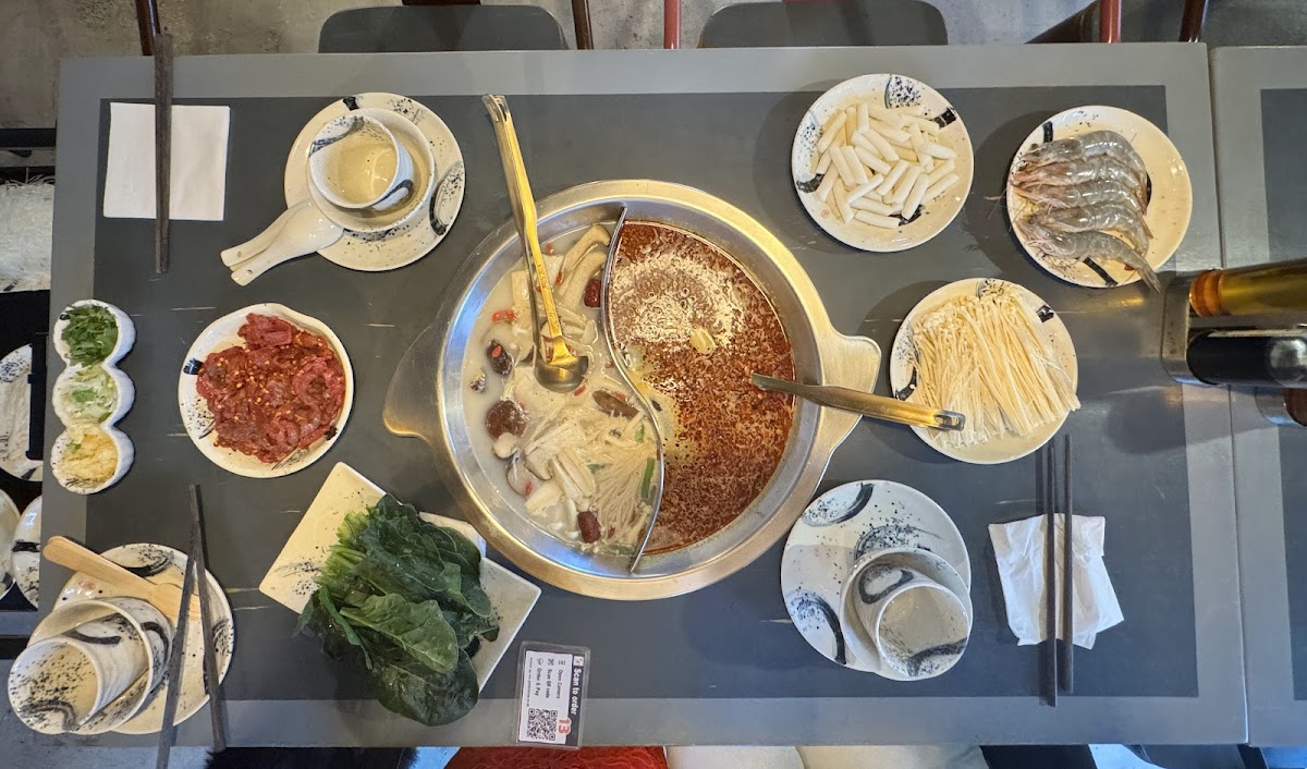 'It's Not' Hot Pot Photo 3