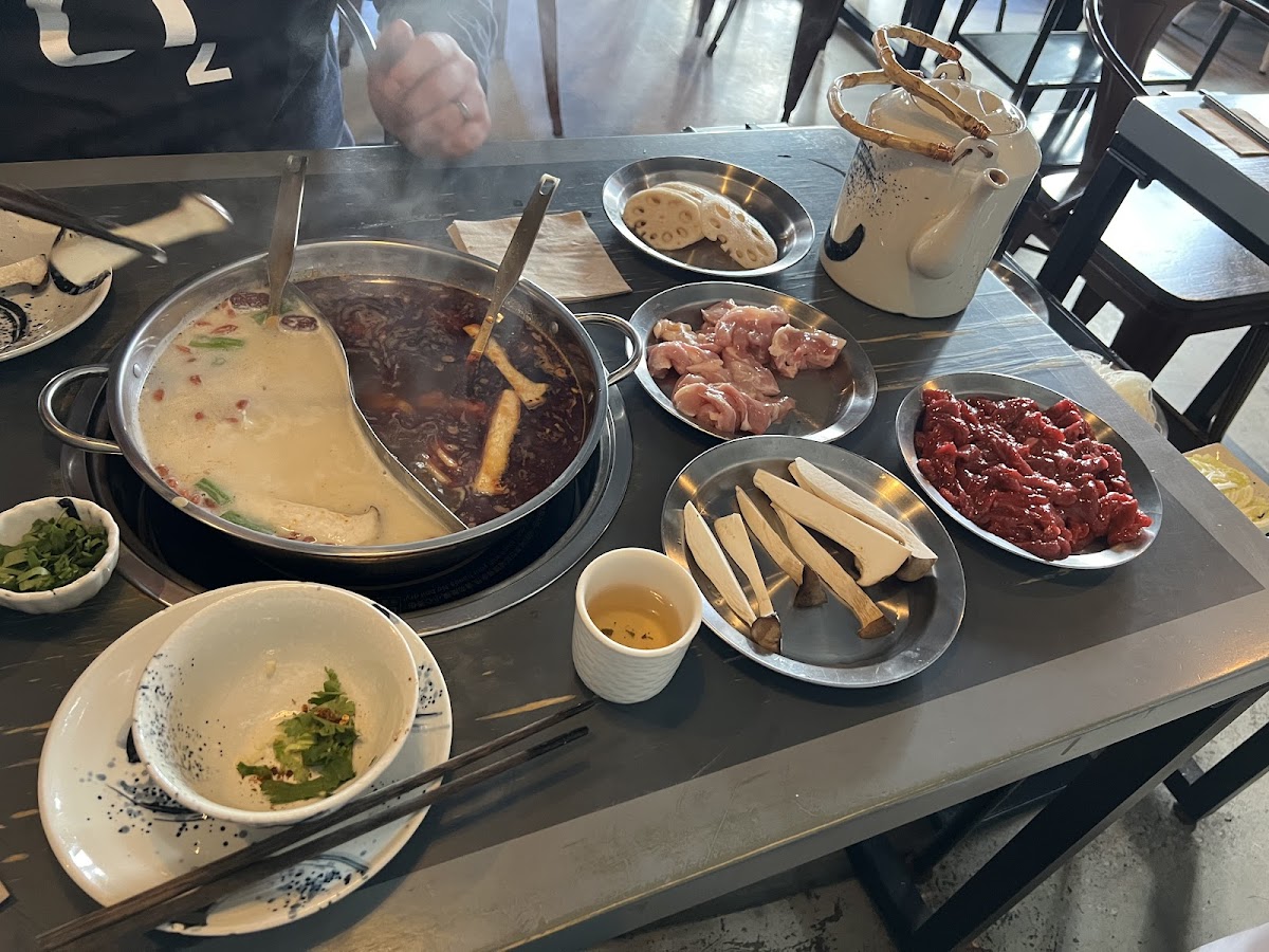 'It's Not' Hot Pot Photo 4