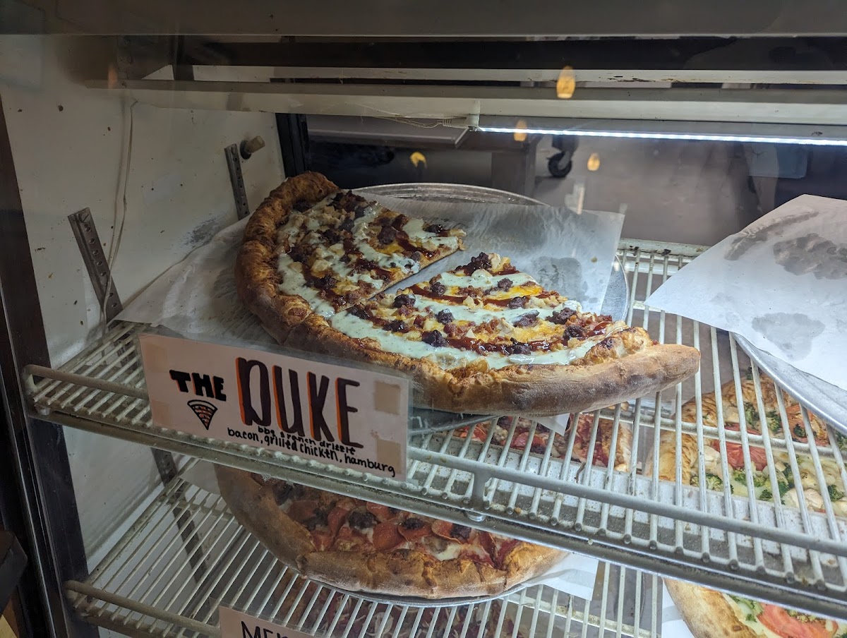 Gio's Pizzeria Photo 3