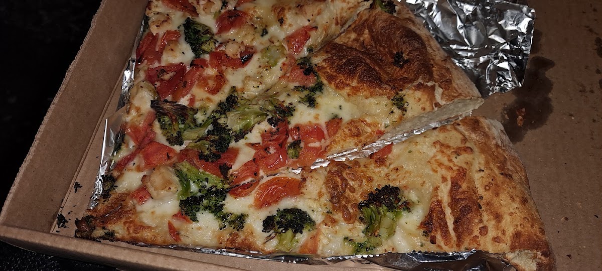 Gio's Pizzeria Photo 7