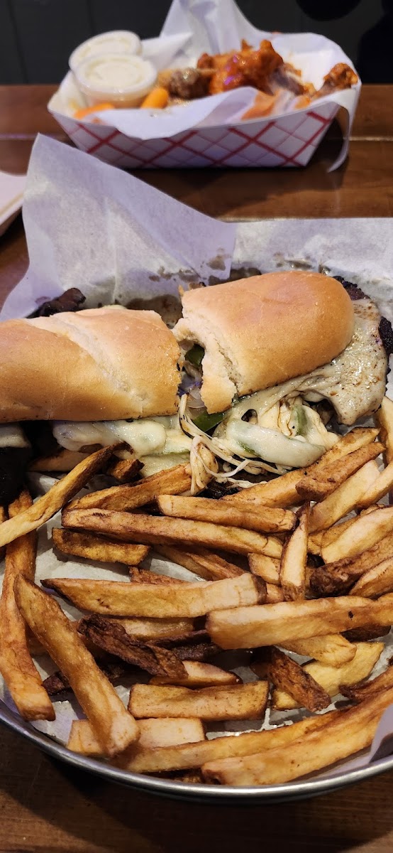 Yetti’s Bar & Grill Photo 10