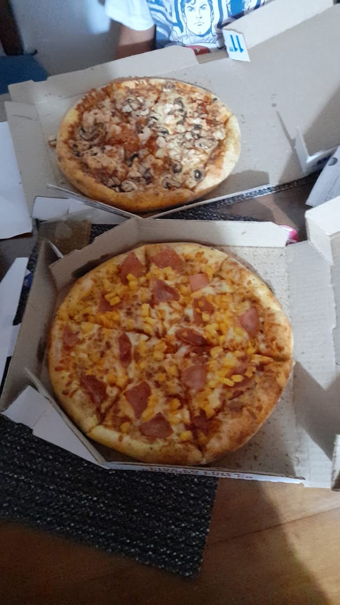 Pizzeria y Heladería La Quinta Photo 8