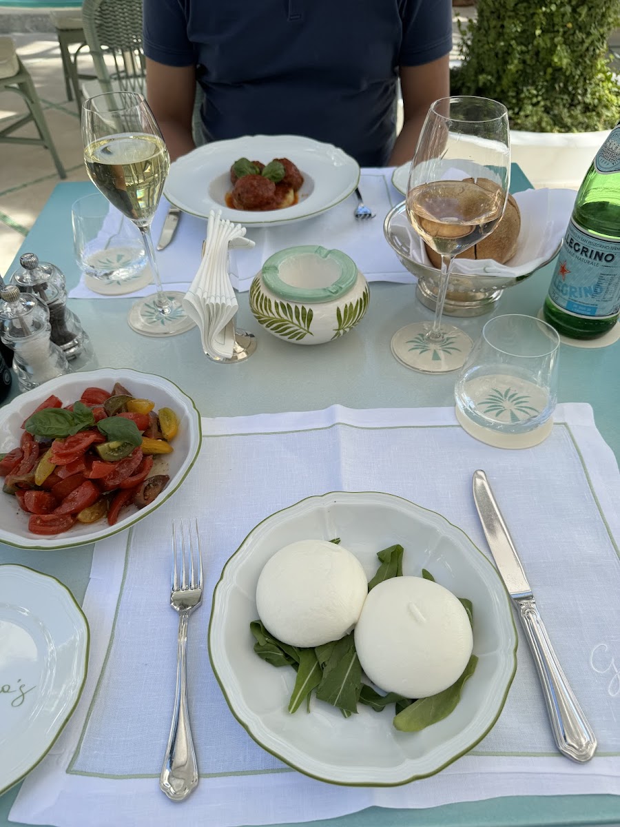Gennaro's Restaurant Photo 3