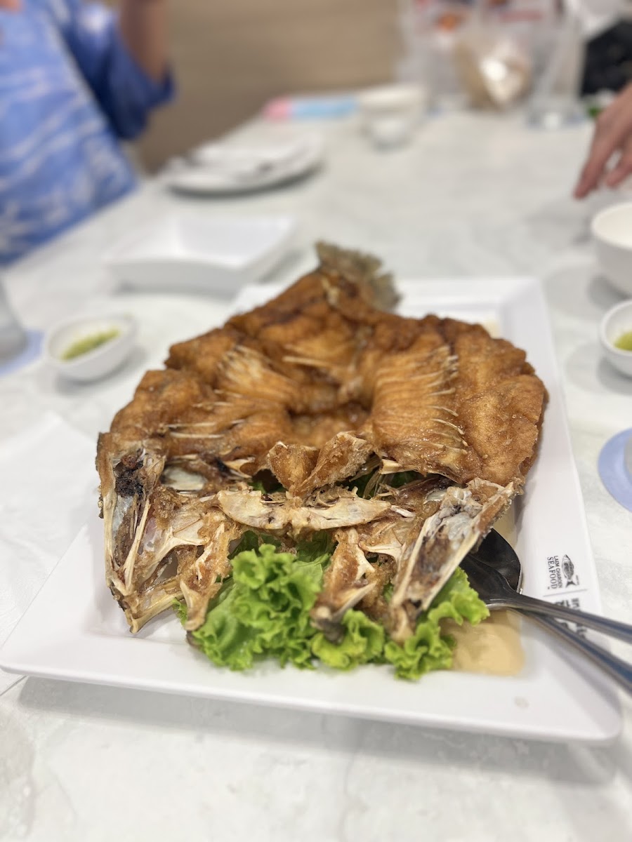 Laemcharoen Seafood Central Ayutthaya Photo 6
