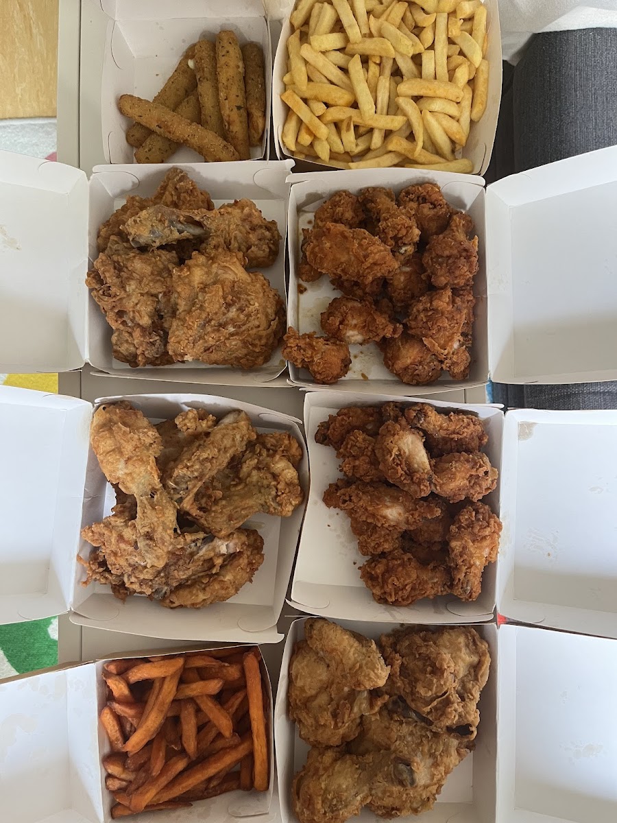 Rooster Fried Chicken Photo 9