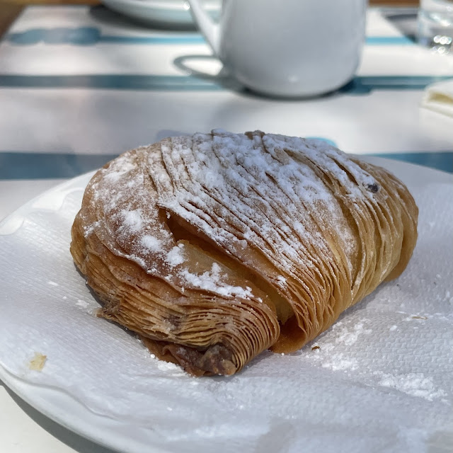 Sfogliatelle