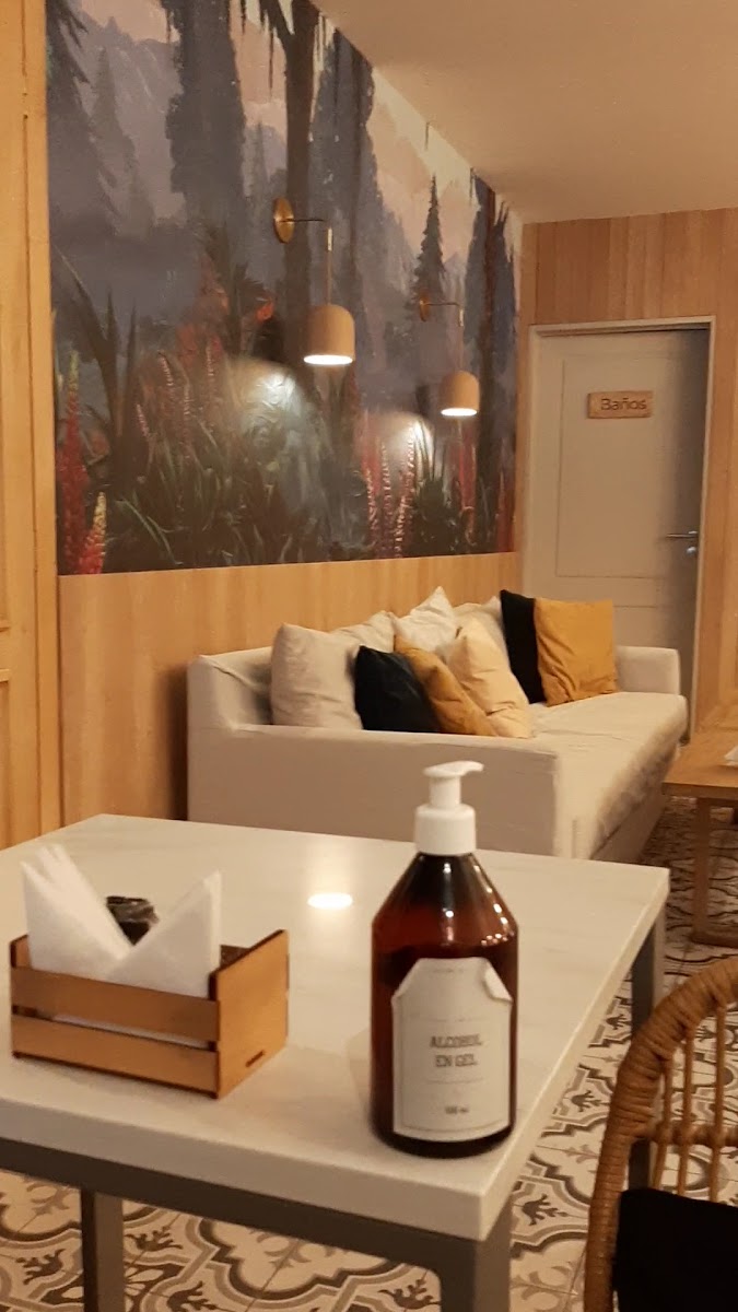 Café Nunou Photo 2