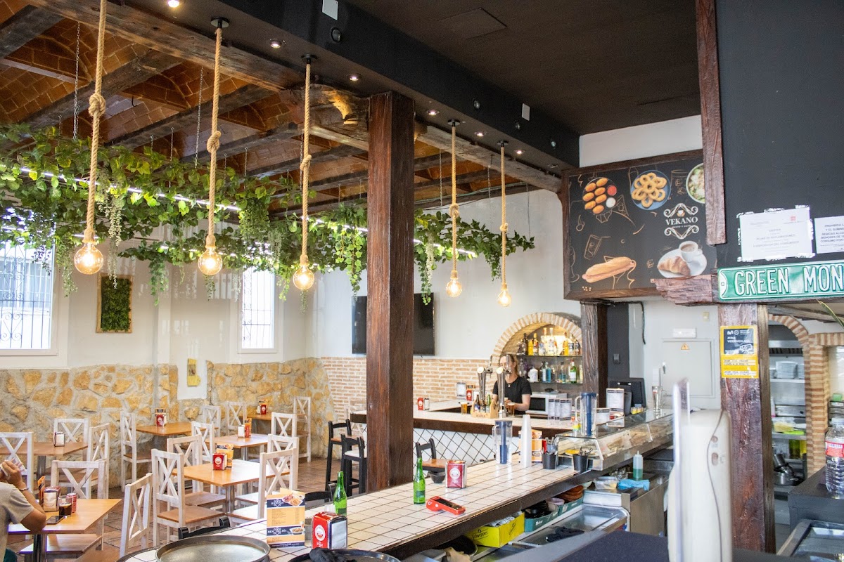 VEKANO - Resto & Café