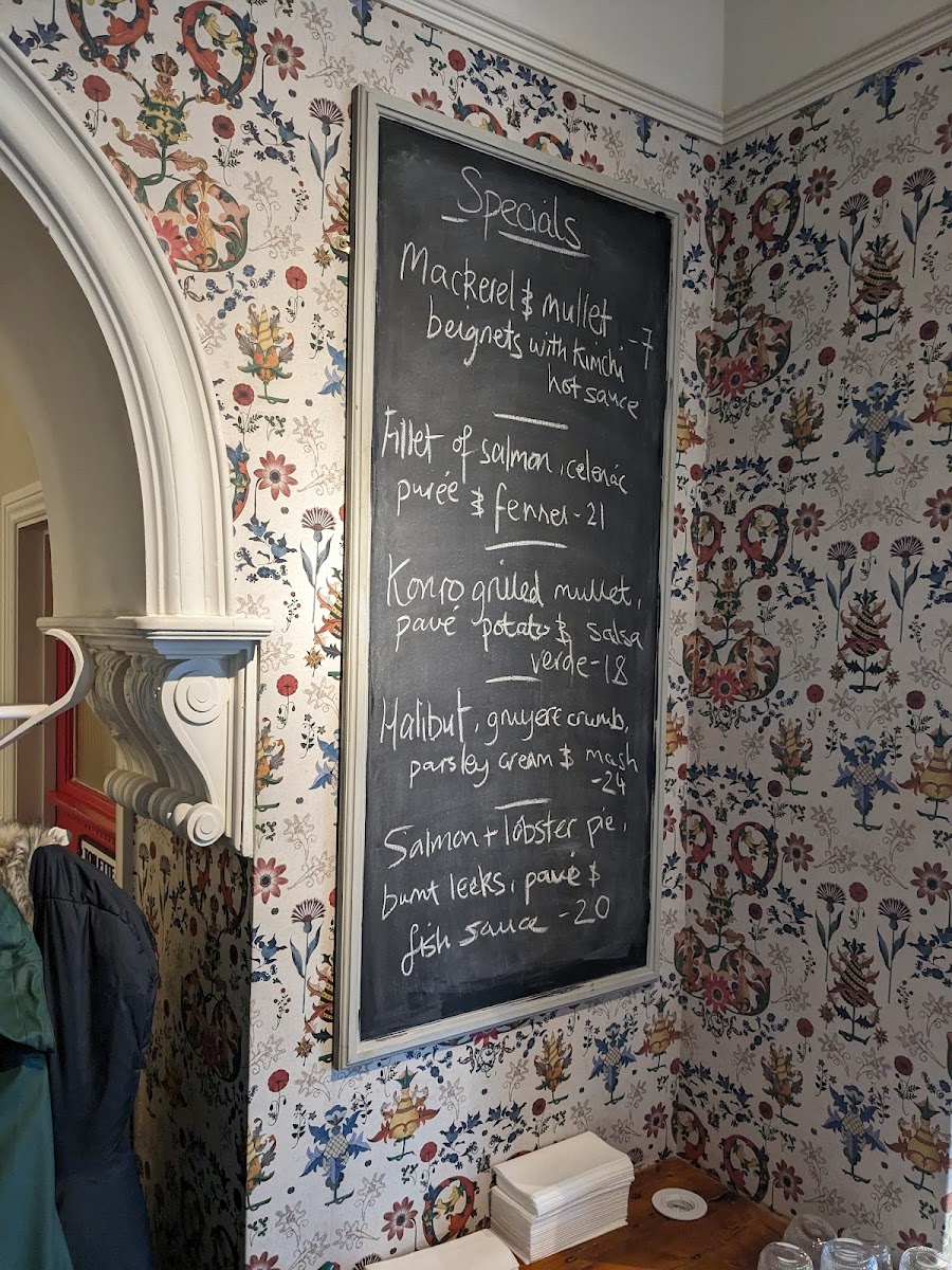 The London and Paris Hotel Photo Menu 4