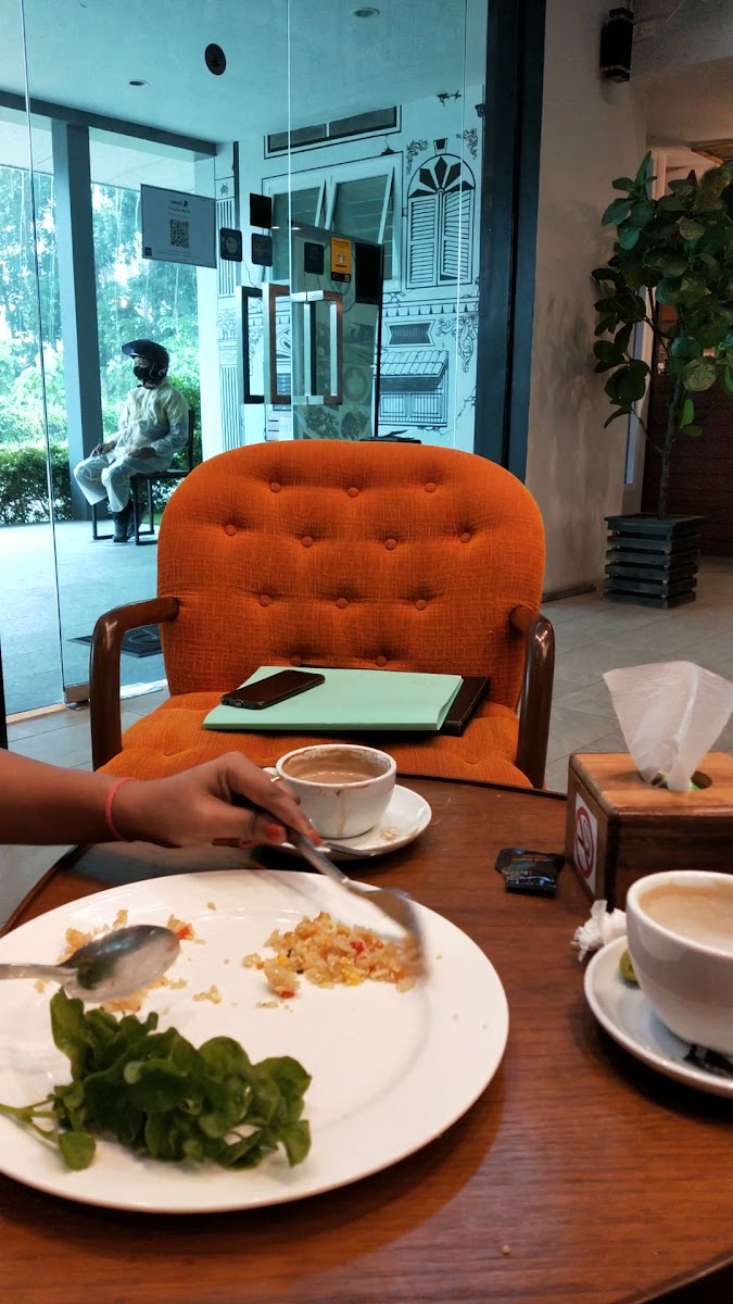 N1 Cafe' & Green Photo 2