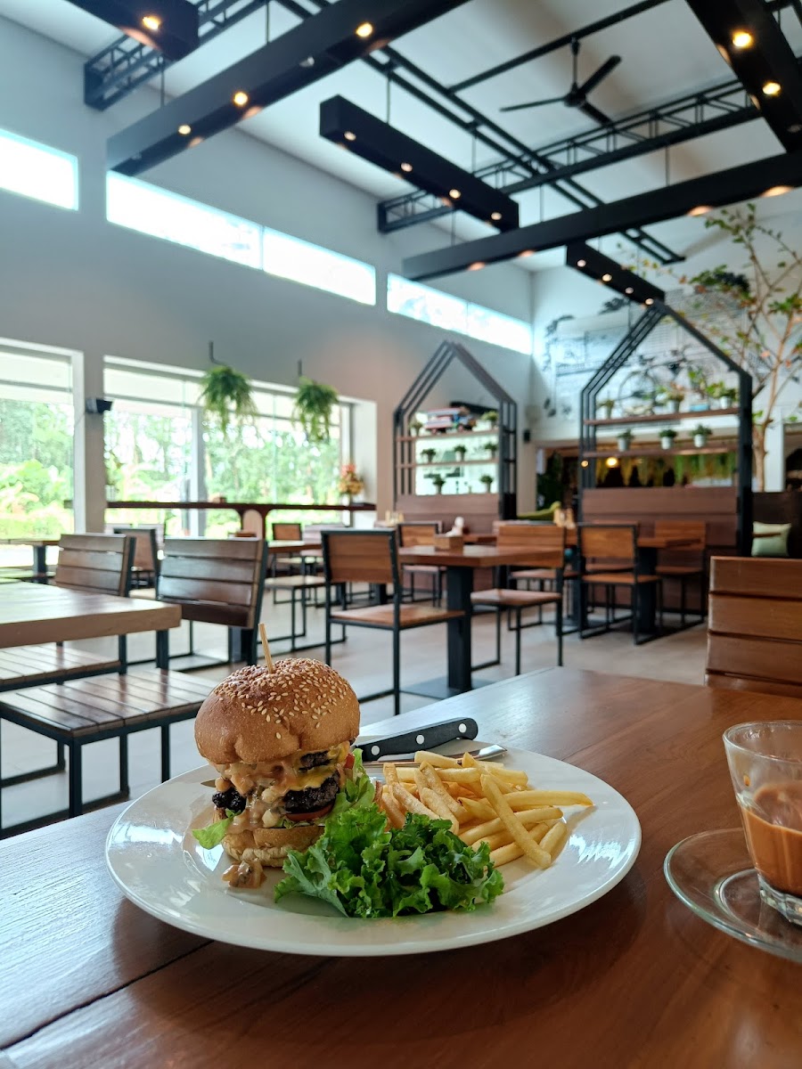 N1 Cafe' & Green Photo 3