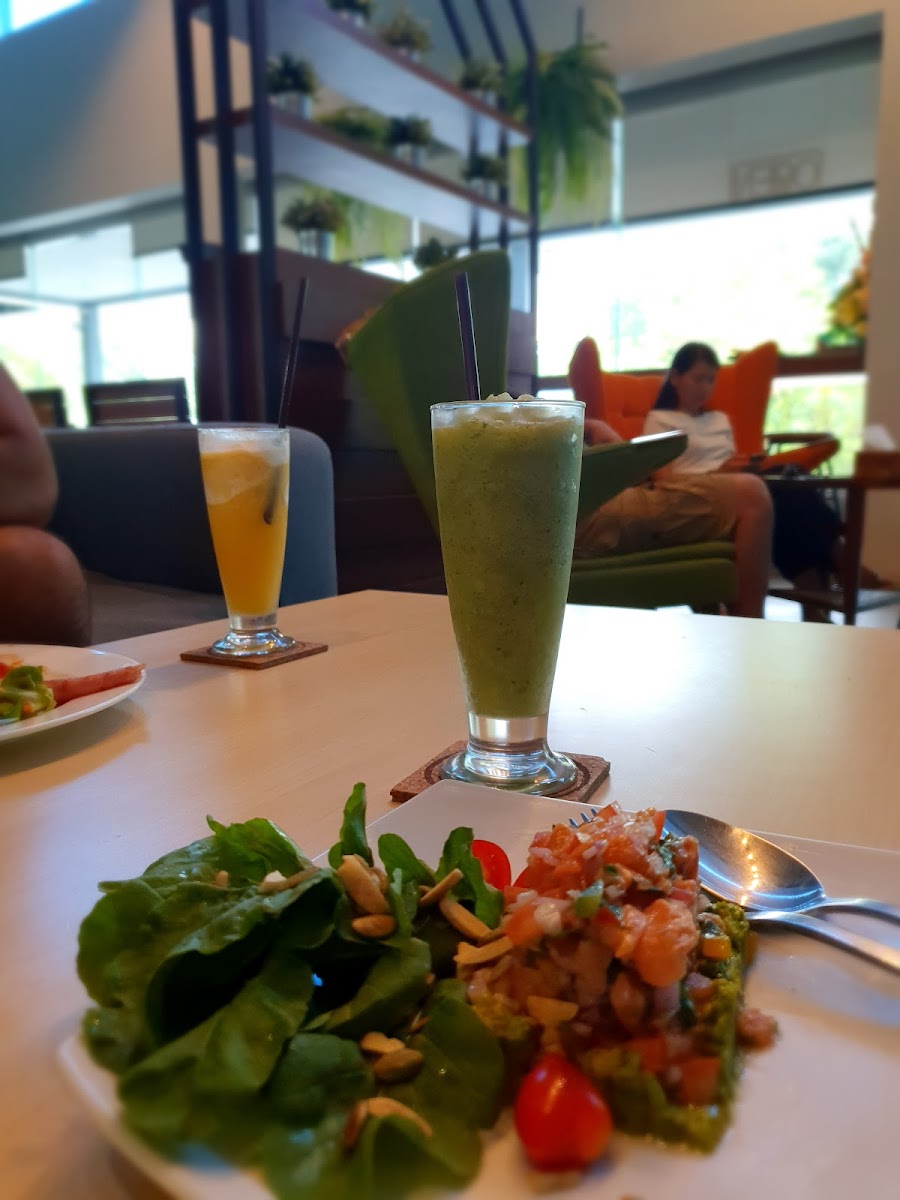 N1 Cafe' & Green Photo 6