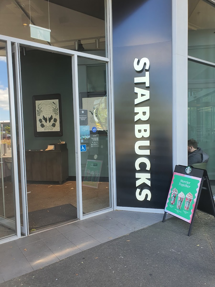 Starbucks Northlands Photo 4