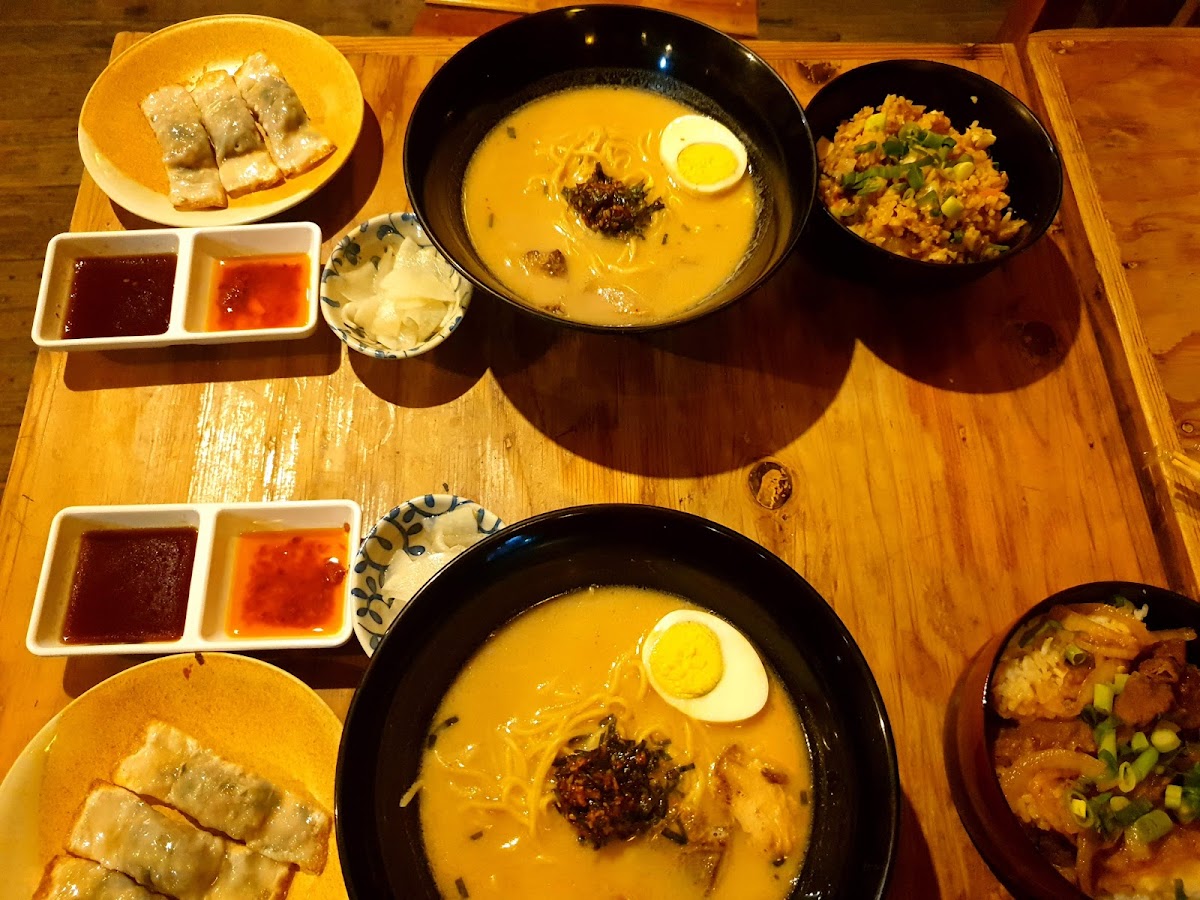 Ramen Gyoza Photo 9