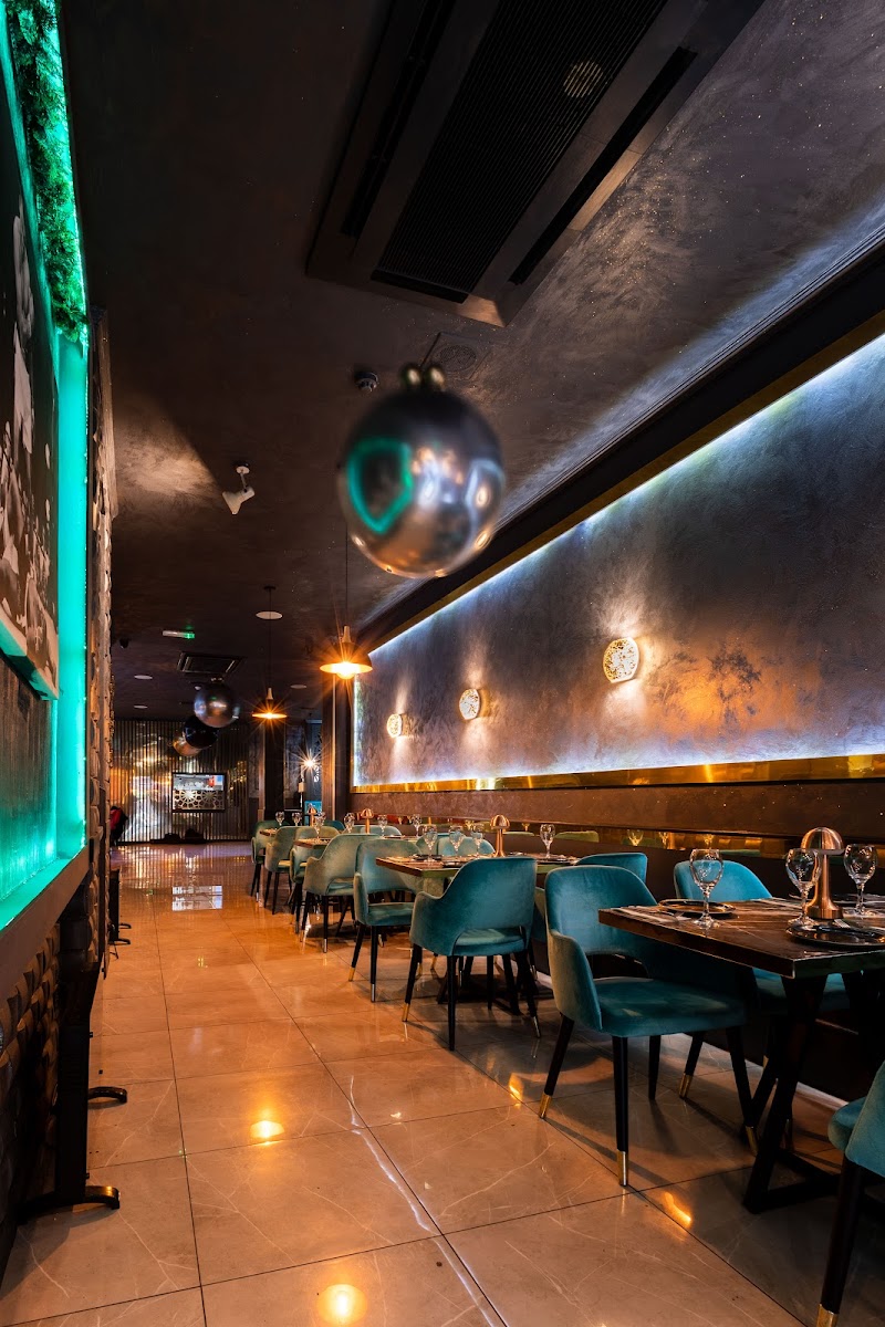 Zeyas Lounge